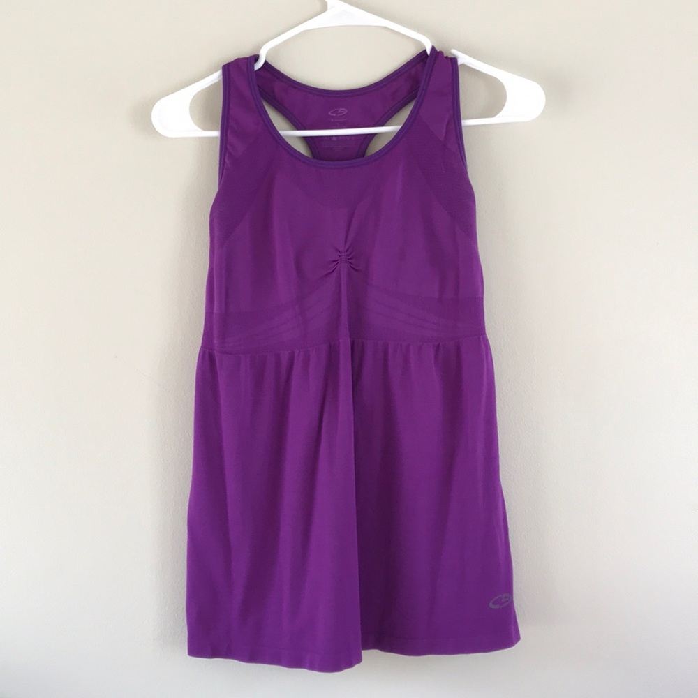 Women’s workout tank top
